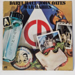 Daryl Hall & John Oates - War Babies