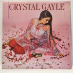 Crystal Gayle - We Must Believe In Magic